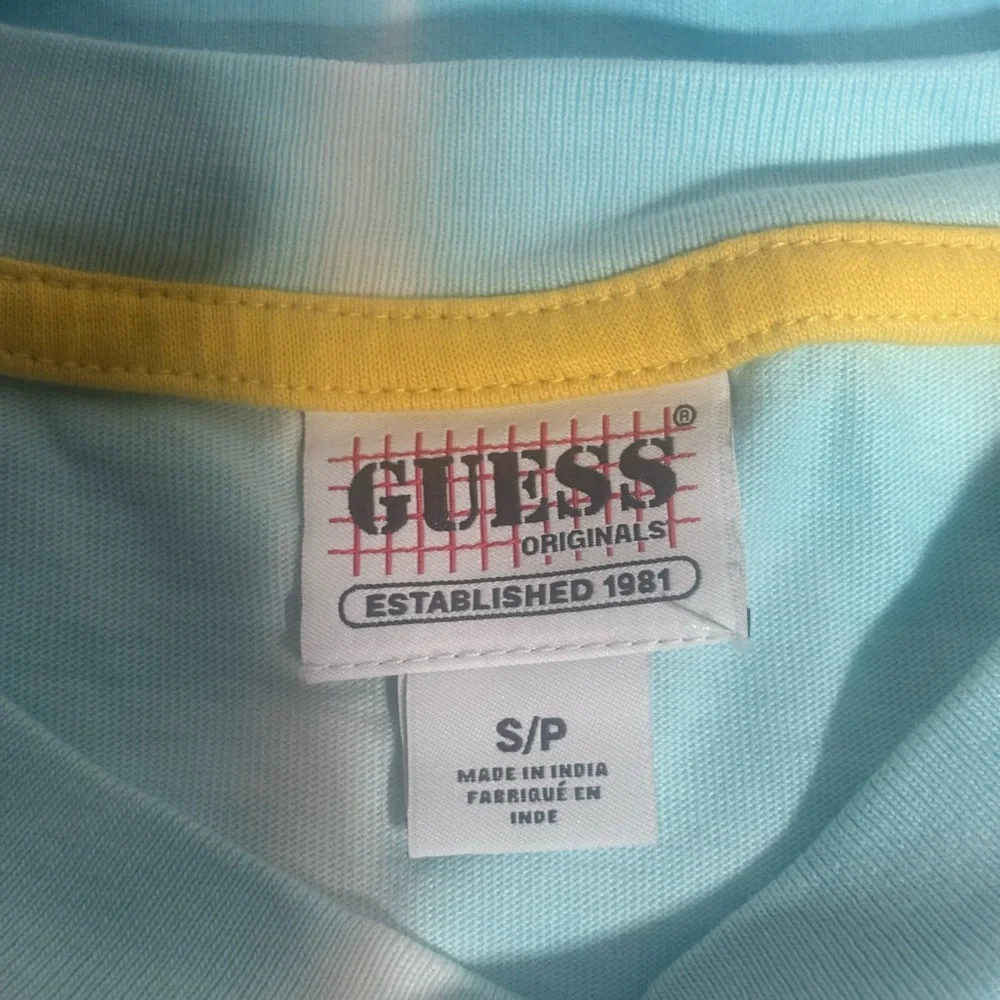 GUESS Originals Blue Tie-Dye Summer Games International Flag T-Shirt Size Small - Picture 8 of 13